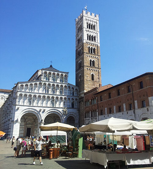 Lucca's Antique Market