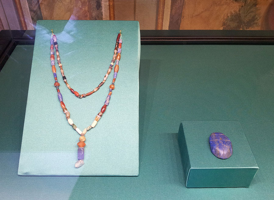 Necklace from IX BC - III AC, Iraq
